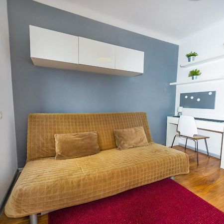 ורשה Cozy Studio Next To The Metro And City Center מראה חיצוני תמונה