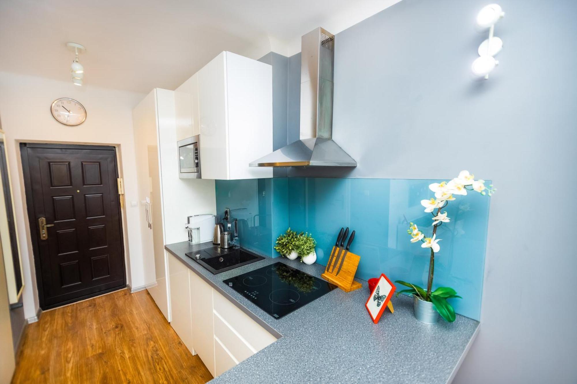 ורשה Cozy Studio Next To The Metro And City Center מראה חיצוני תמונה